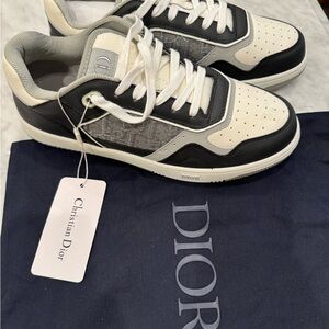 Dior Men's Cream and Black Sneakers